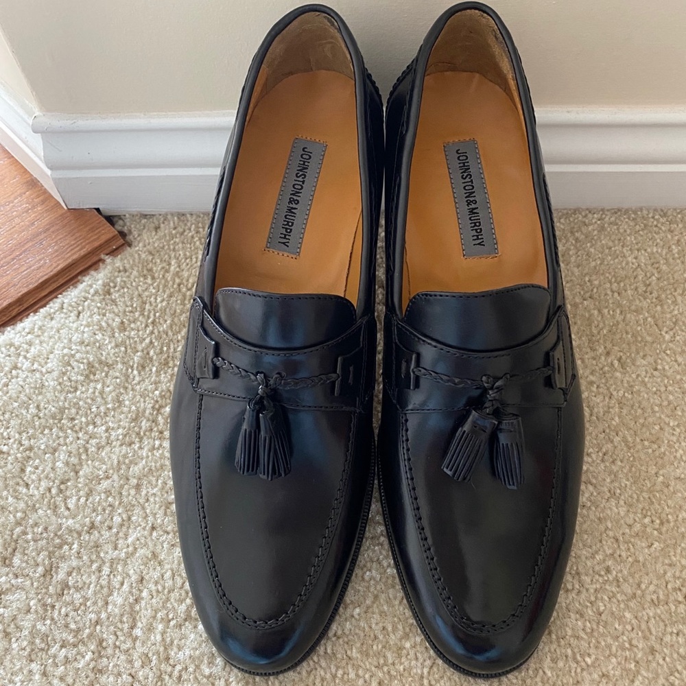 Johnston & Murphy Black Men’s Loafer